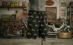Pantaloncini Shorts Neri Pattern Mister College Oscar Moto – Nuovi (Taglie S, M, L, XL)